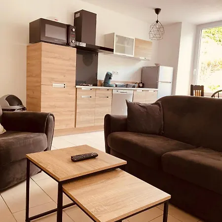 Sur Le Chemin De La Feriehus